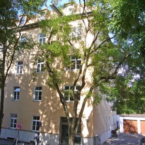 Hausansicht im Sommer