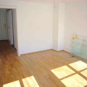 Wohnzimmer vom Fenster leer