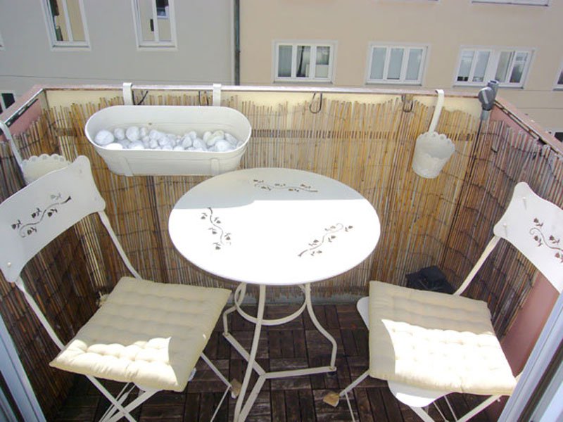 sonniger Westbalkon