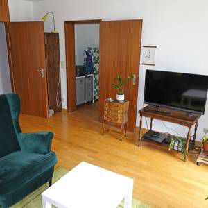 Wohnzimmer vom Fenster-links